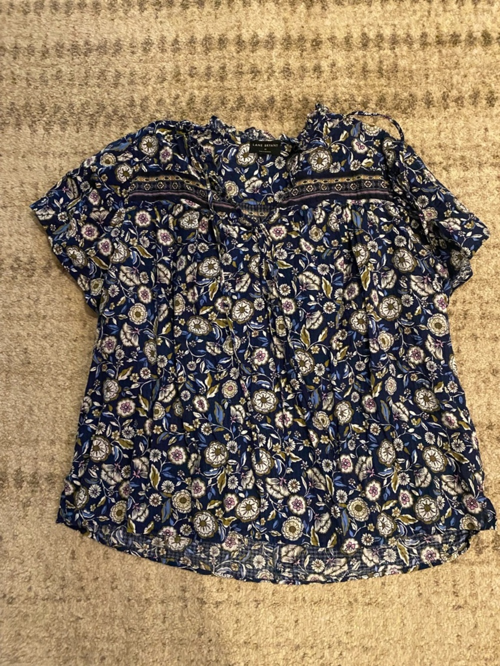 Lane Bryant Navy Floral Short-Sleeve Peasant Top

Size 16